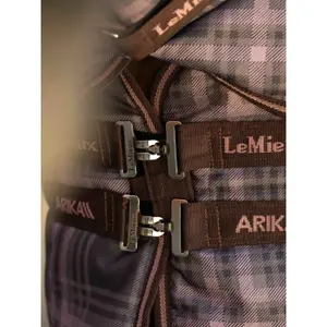 Stable Blanket LeMieux Arika Check 100g image-2