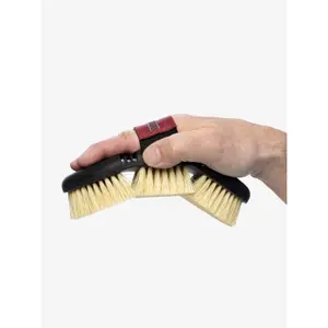 Flexible riding brush LeMieux Flexi image-3