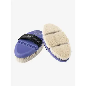 Soft goat's hair brush LeMieux Flexi image-0