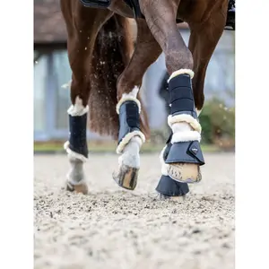 Botas traseiras de cavalo com lagartas LeMieux image-1