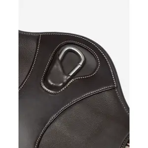 Short profiled riding girth LeMieux Arika image-4