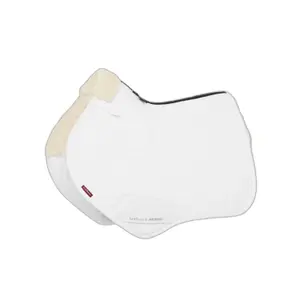 Almofada de sela para cavalos LeMieux Merino+ Square image-0