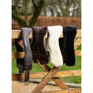 Merino wool jumping saddle girth cover for horses+ LeMieux Anatomic