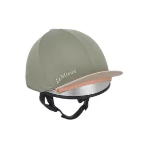 Reithelm mit abnehmbarem Bommel LeMieux