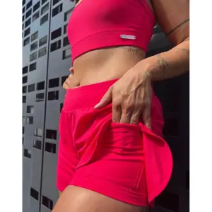 product/l/e/les-poulettes-fitness_shortfuch_fuchsia_3.jpg