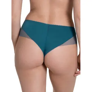 Shorty woman Lisca Peony image-3