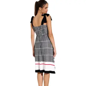 Kvinnor sommarklänning med axelband Lisca Quito image-4