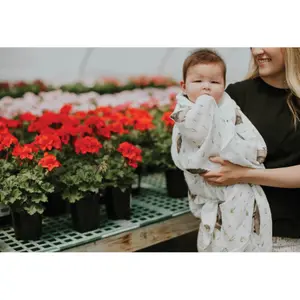 Set of 2 baby swaddle towels Little Unicorn Deluxe Bambou image-3