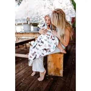 Cotton muslin-lined bath cape and baby washcloth Little Unicorn Woof image-2