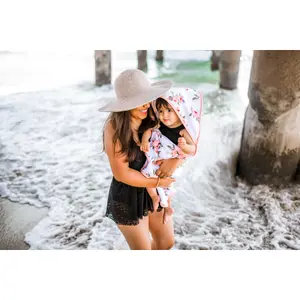 Cotton muslin-lined bath cape and baby washcloth Little Unicorn image-3