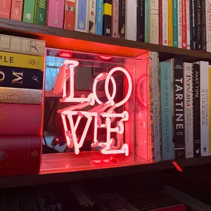 Neonoplyst skilt Locomocean Love image-0