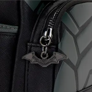 Sac à dos enfant Loungefly DC Comics Batman Cosplay image-5