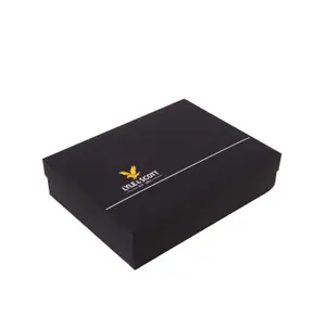Scarf and bonnet set Lyle & Scott image-1
