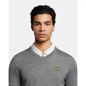 V-neck sweater Lyle & Scott image-4
