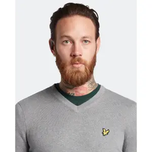 Jersey de algodón con cuello de pico merino Lyle & Scott Merino image-3