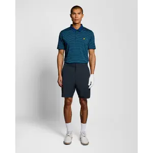 Ελαφρύ σορτσάκι Lyle & Scott Tech image-1