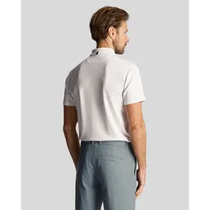 Polo con cuello y logo Lyle & Scott Tech image-3