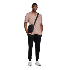 Chemise col revere et imprimé Lyle & Scott image-1