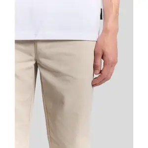 Pantalón chino tapered con cordón ajustable Lyle & Scott image-4