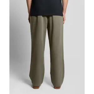 Pantalón Lyle & Scott Enzyme Wash Pleated image-2