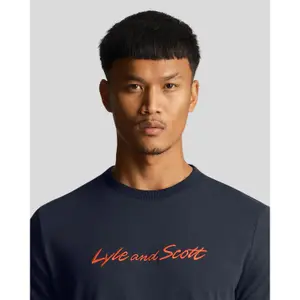 T-shirt Lyle & Scott Script image-3