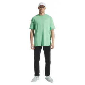 Hímzett laza póló Lyle & Scott image-1