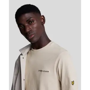T-shirt bordada Lyle & Scott image-4