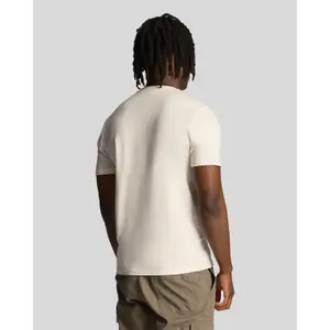 T-Shirt Lyle & Scott Club Emblem image-3