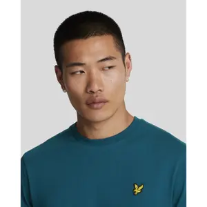T-Shirt Lyle & Scott Football For All image-4