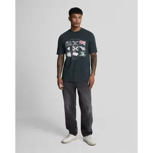 T-Shirt Lyle & Scott A Guide To Scotland Graphic image-3