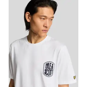 Grafik T-Shirt Abzeichen Lyle & Scott image-4