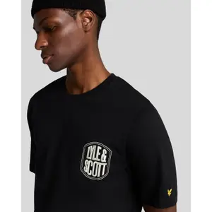 T-Shirt Lyle & Scott Embroidered Badge Graphic image-4