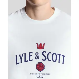 T-Shirt Lyle & Scott Cheers To Tradition image-3
