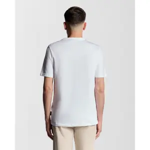 T-Shirt Lyle & Scott Cheers To Tradition image-2