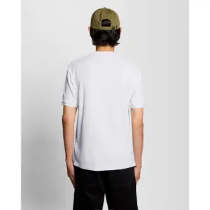 Jacquard-T-Shirt Lyle & Scott Football image-1