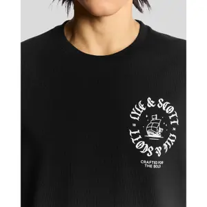 Camiseta gráfica Lyle & Scott Ship Insignia image-3