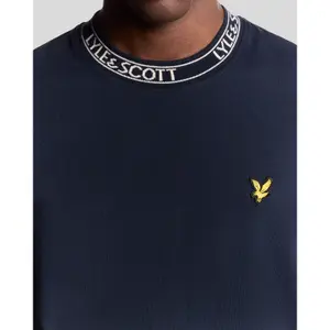 Ripp-T-Shirt Lyle & Scott image-4