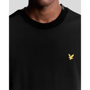 T-Shirt Lyle & Scott Tape image-4