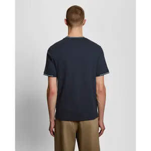 T-shirt με λεπτές άκρες Lyle & Scott image-3