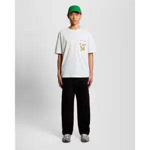 Camiseta bordada con motivos Lyle & Scott image-2