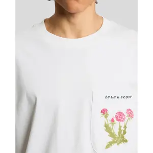 Camiseta bordada con motivos Lyle & Scott image-4