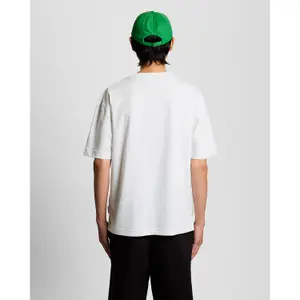 Camiseta bordada con motivos Lyle & Scott image-3