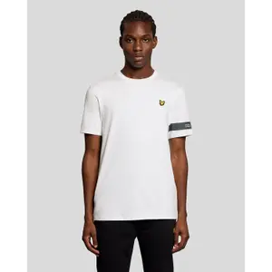 Αθλητικό μπλουζάκι επώνυμης μάρκας Lyle & Scott image-2
