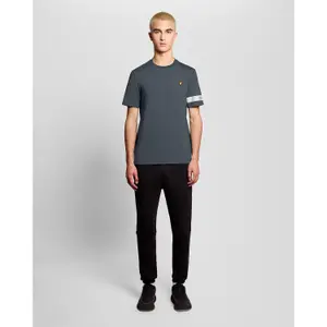 Αθλητικό μπλουζάκι επώνυμης μάρκας Lyle & Scott image-4