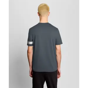 Αθλητικό μπλουζάκι επώνυμης μάρκας Lyle & Scott image-3