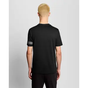 Αθλητικό μπλουζάκι επώνυμης μάρκας Lyle & Scott image-2