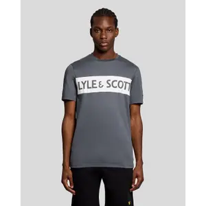 Αθλητικό μπλουζάκι μάρκας Lyle & Scott image-1