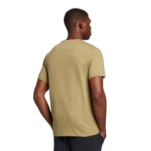 Camiseta con bolsillo de contraste Lyle & Scott image-3