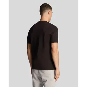 T-Shirt mit kontrastierender Tasche Lyle & Scott image-2