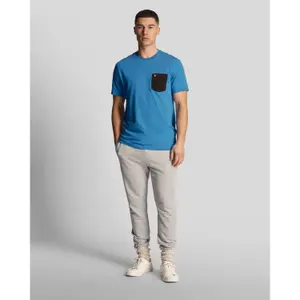 T-Shirt mit kontrastierender Tasche Lyle & Scott image-2